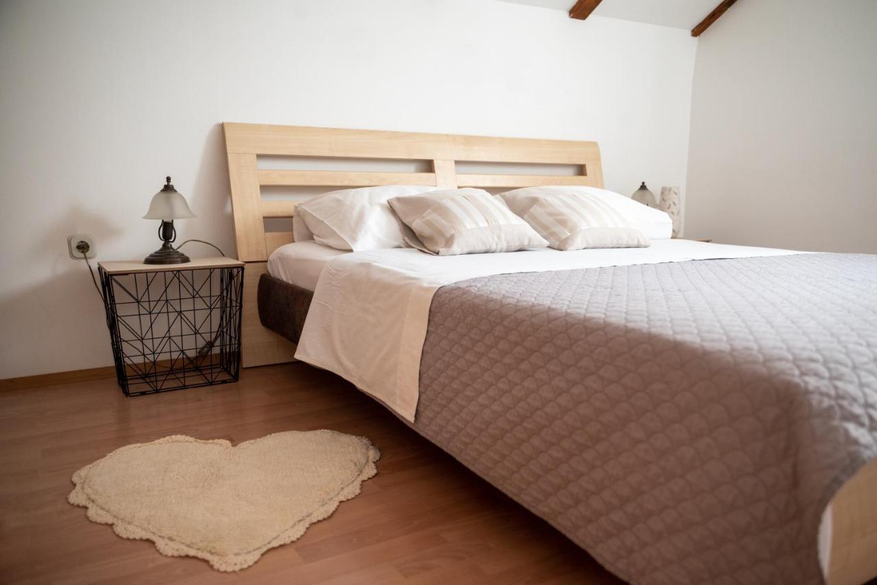 ורסי Apartman Milutin מראה חיצוני תמונה